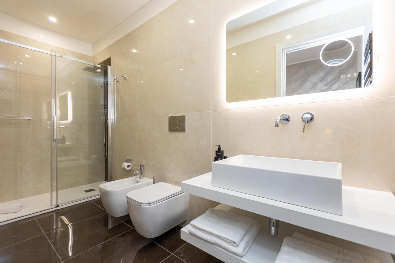 Kosmo Rome Luxury Hotel Exterior photo